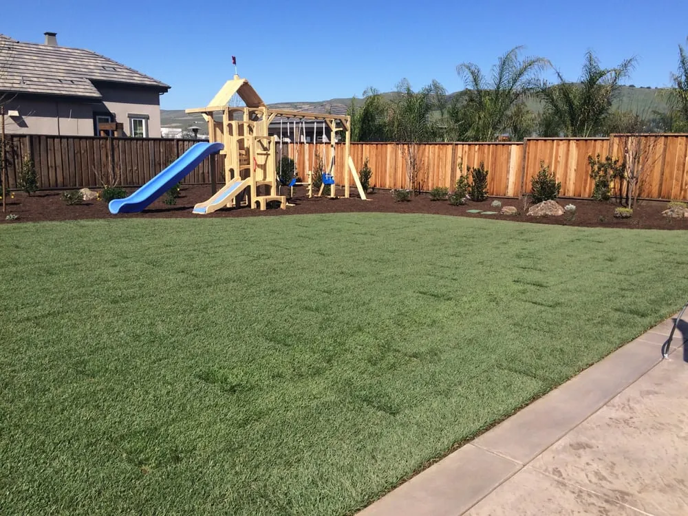 Custom lawn mowing service near you in San Martin, CA by Houle LM