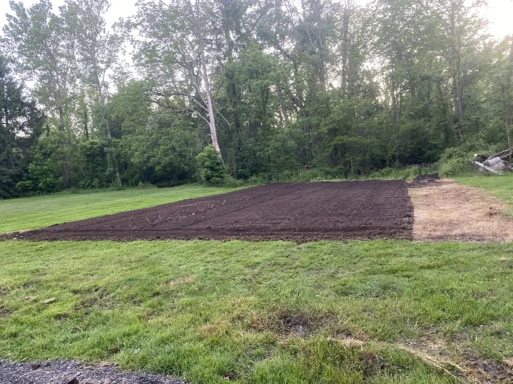 Custom yard cleanup service experts serving Holley, NY - Hound lawn service & landscaping