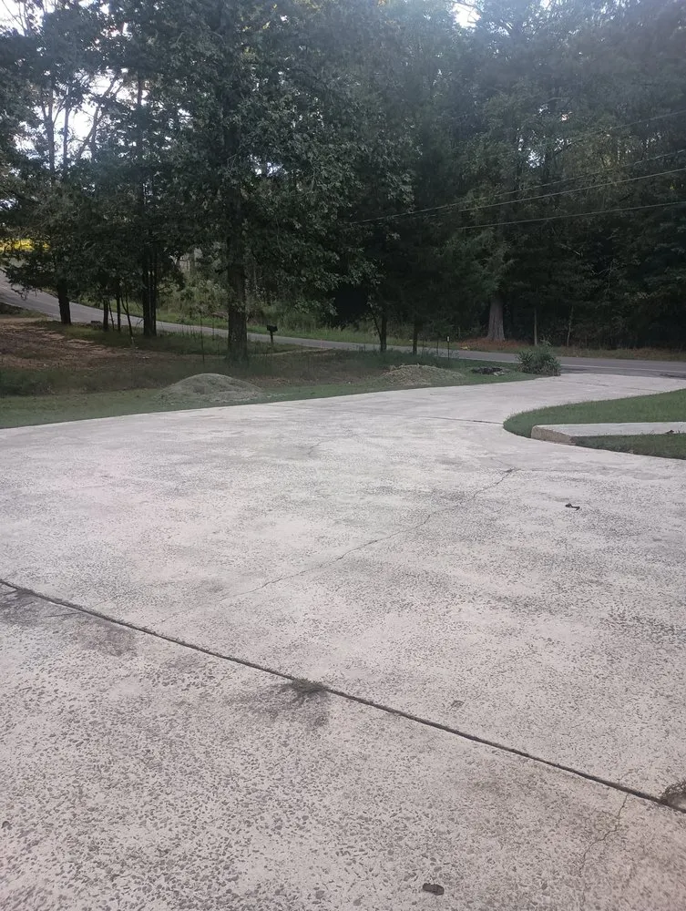 Trusted garden landscaping in Pinson, AL by Houndstooth Pressure Washing