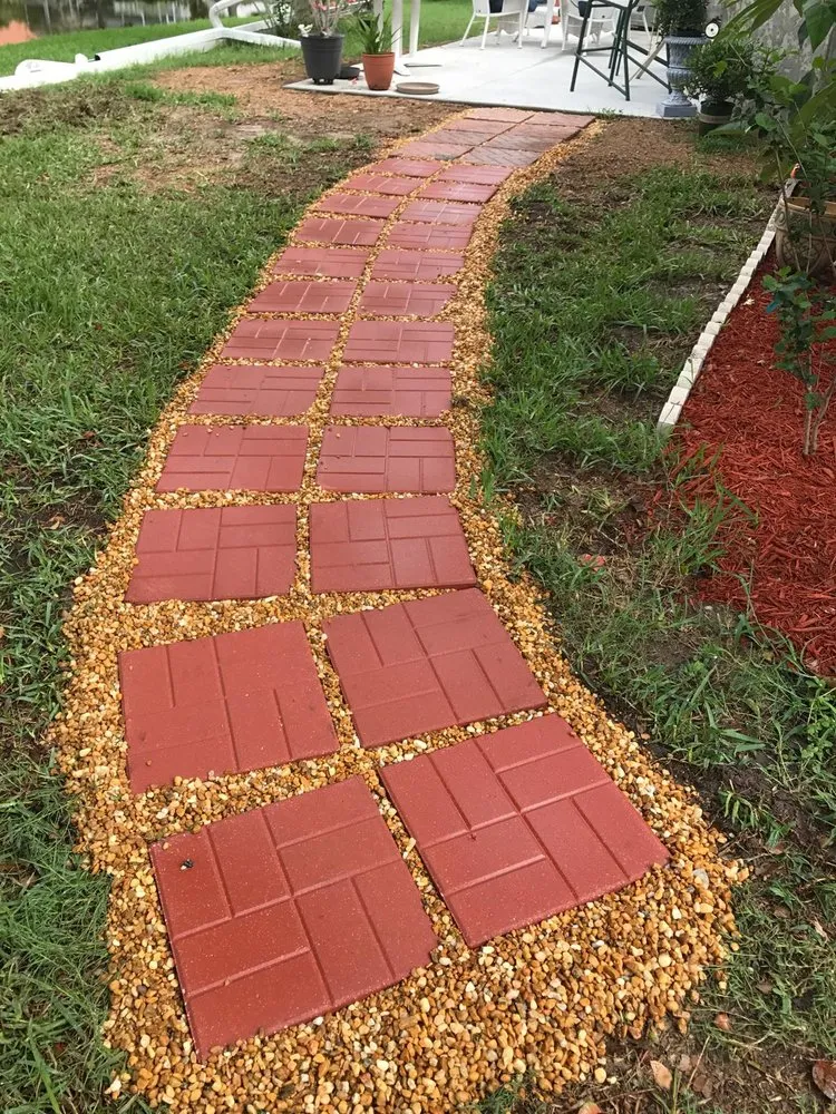 Custom outdoor landscaping experts serving Bradenton, FL - House Cleaning & Landscaping Quality Services