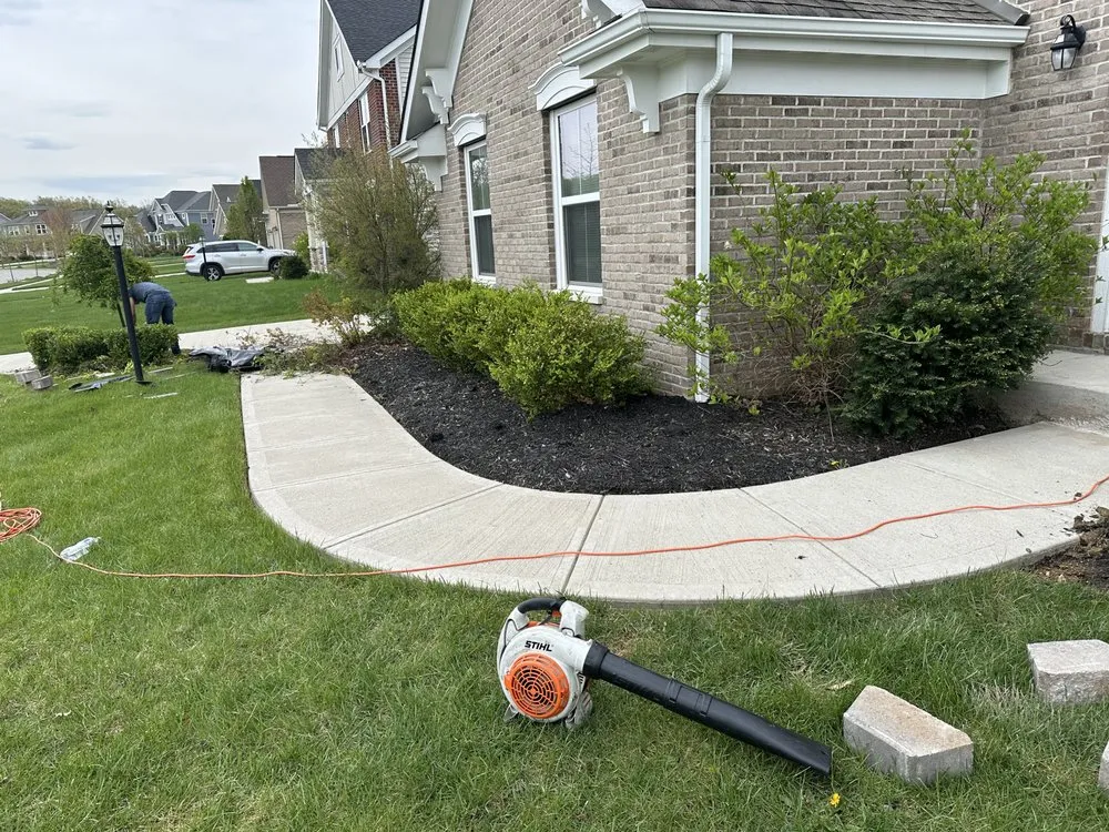 Custom yard maintenance in Columbus, OH by House Cleaning Morazan