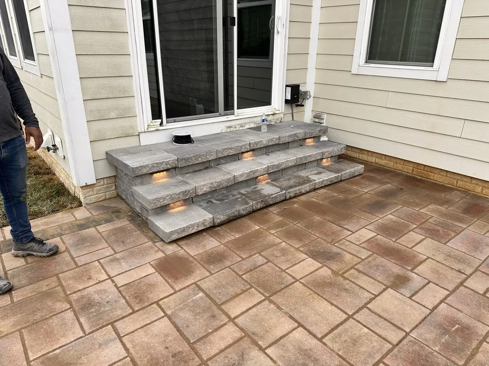 Affordable residential landscaping in Columbus, OH by House Cleaning Morazan