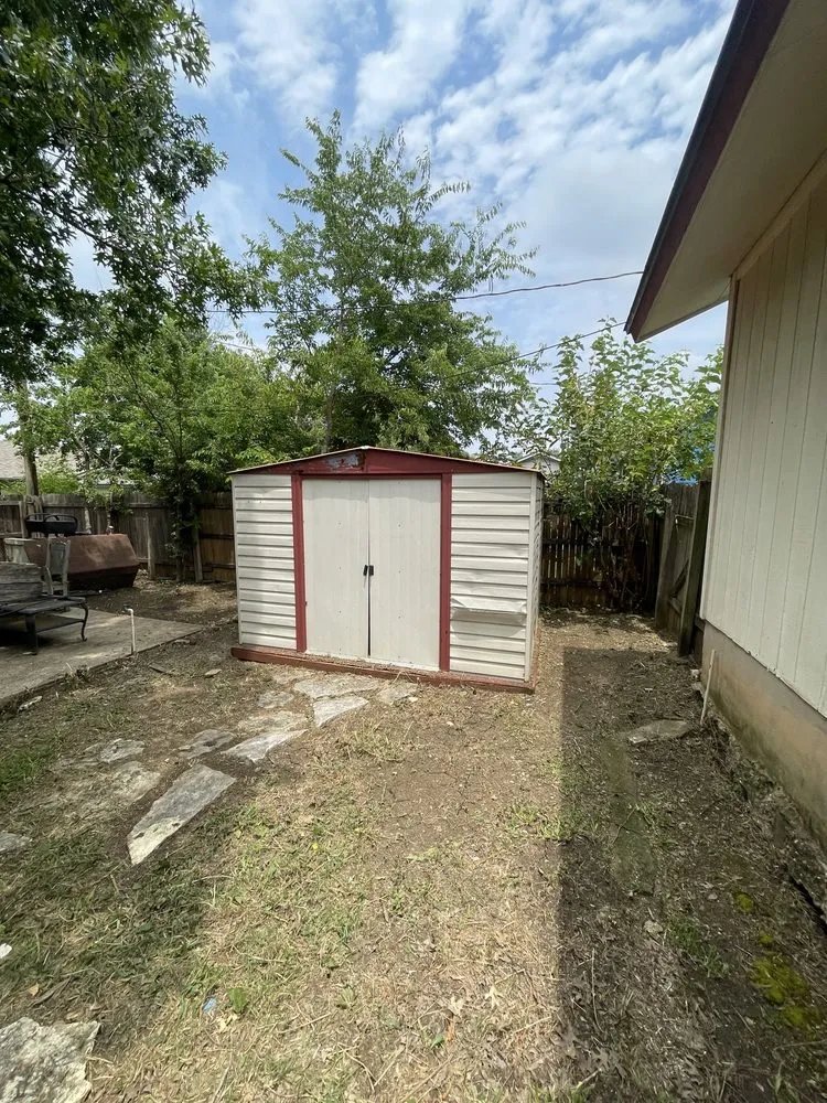 Professional yard cleanup service in Bertram, TX - House Guy