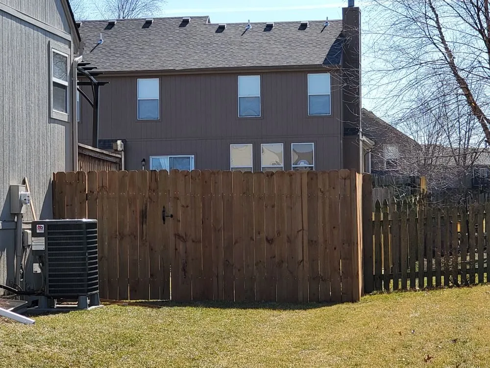 Professional yard cleanup service in Peculiar, MO - House Home and Lawn