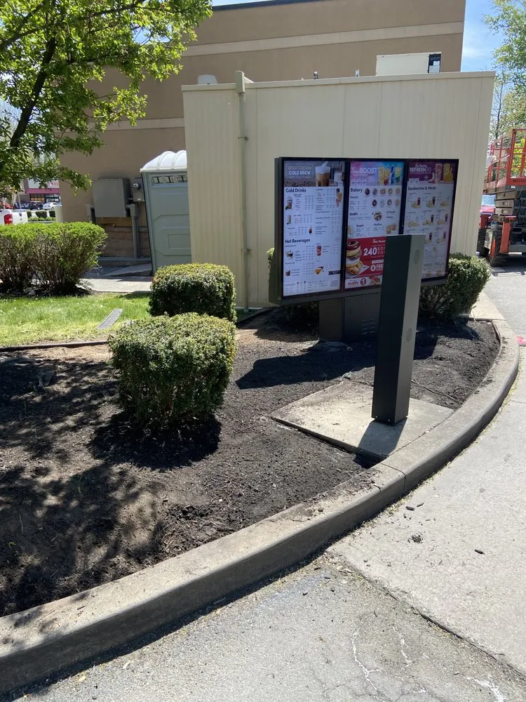 Local garden landscaping in Medina, NY by Houseman’s Landscaping