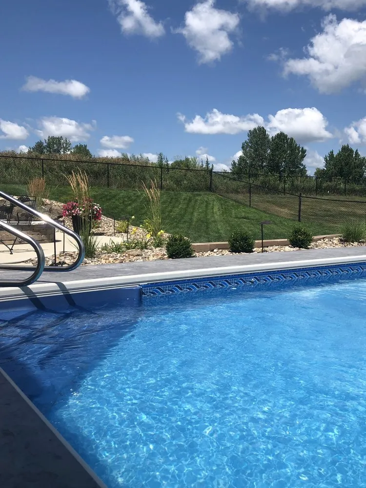 Custom garden landscaping in Cumming, IA - Houseman’s Outdoor Solutions