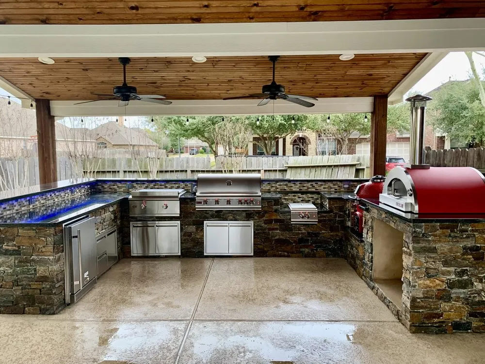 Professional yard maintenance for outdoor upgrades in Richmond, TX by Houston Landscape Images