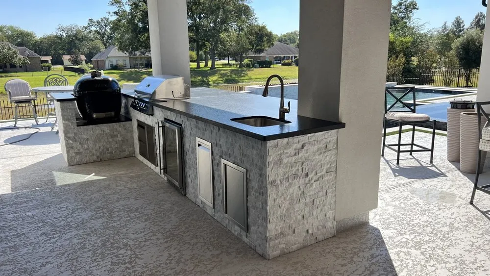 Custom landscape design experts serving Richmond, TX - Houston Landscape Images