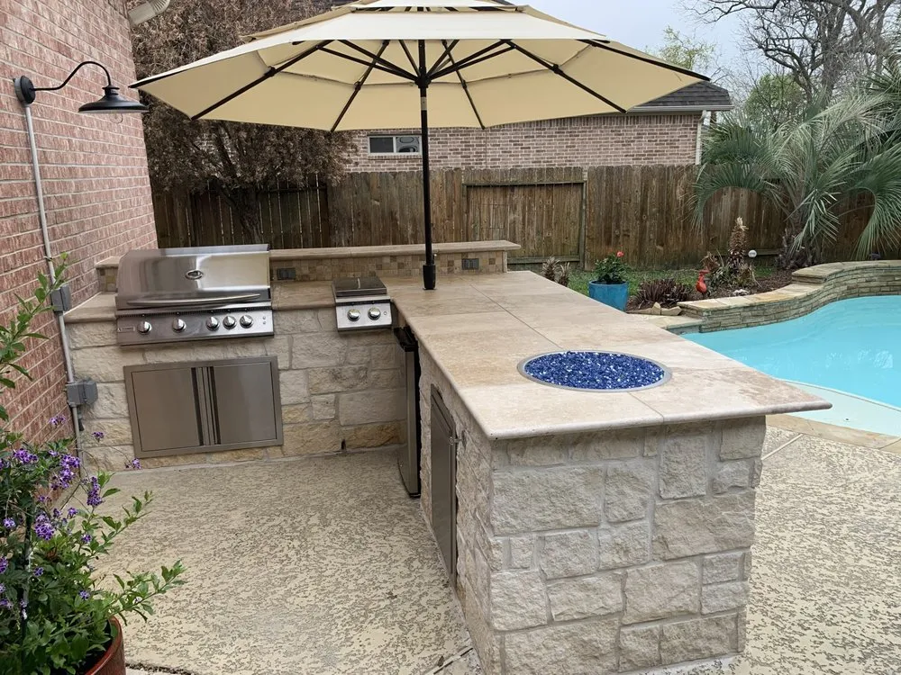 Professional yard cleanup service for residential properties in Richmond, TX by Houston Landscape Images