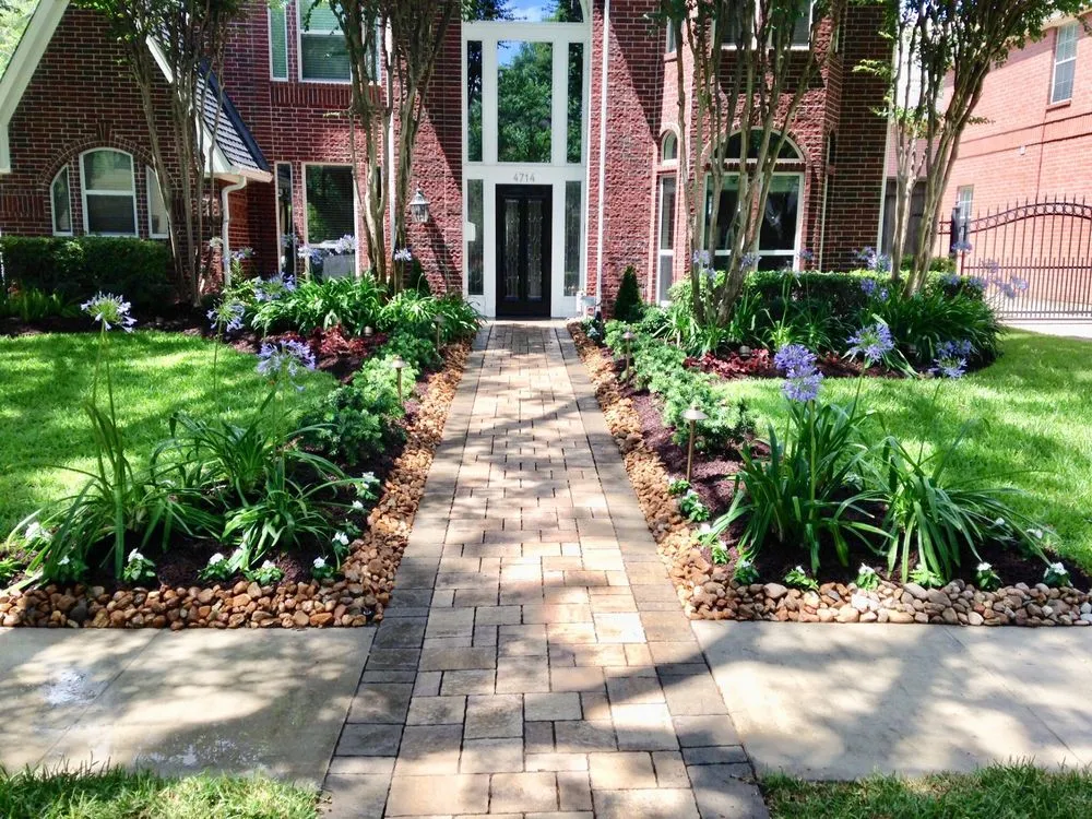 Top-rated garden landscaping in Richmond, TX - Houston Landscape Images