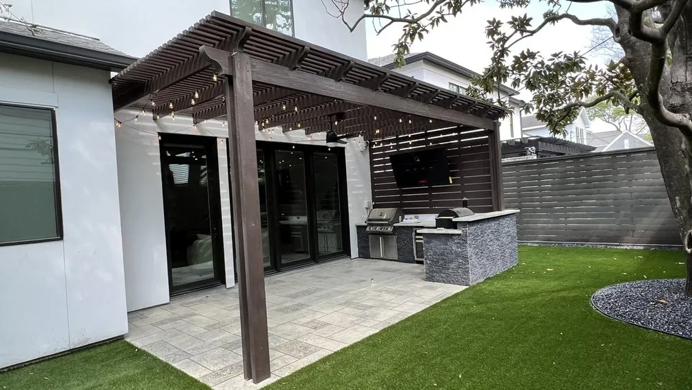 Expert yard cleanup service with custom design in Richmond, TX by Houston Landscape Images