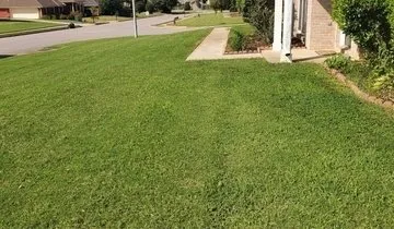 Custom residential landscaping for beautiful yards in Deer Park, TX by Houstonians Lawncare & Property Maintenance