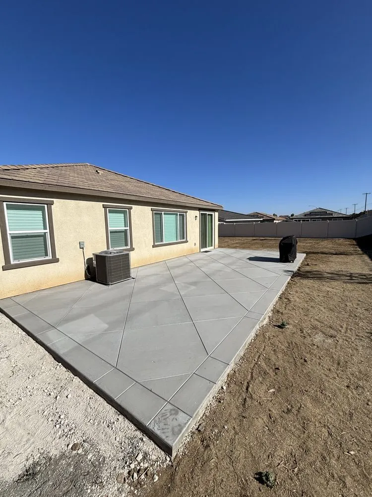 Reliable lawn mowing service experts serving Moreno Valley, CA - Houston's Landscaping