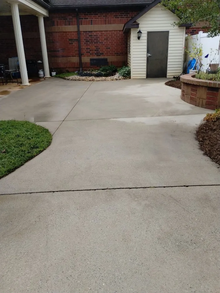 Affordable residential landscaping experts serving Hickory, NC - How Deep Trenching and Landscaping