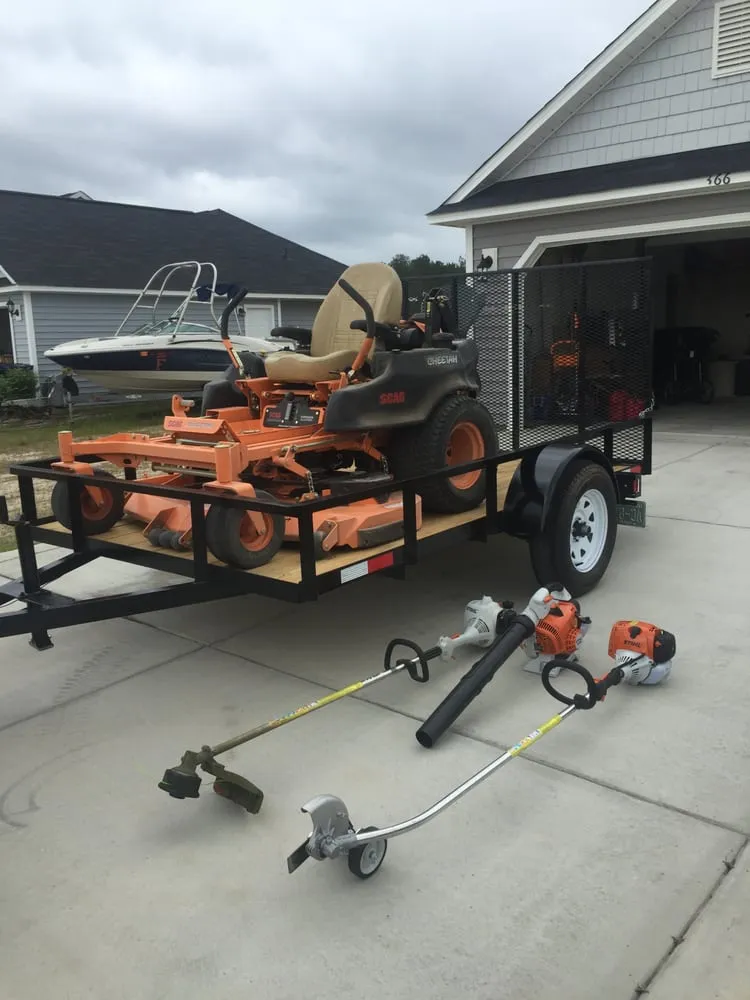 Custom lawn mowing service in Raeford, NC - Howard Lawn Care