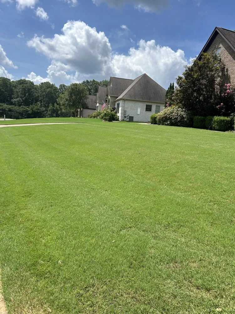 Custom lawn care service with custom design in Tuscumbia, AL by Howard's Fencing and Landscaping