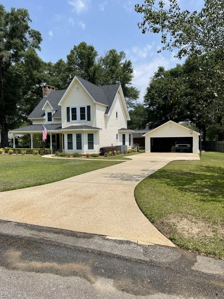 Professional landscape design experts serving Mobile, AL - Howard’s Pressure Washing