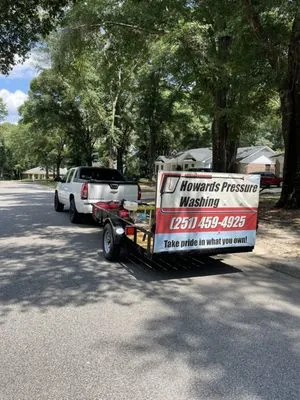 Howard’s Pressure Washing Logo