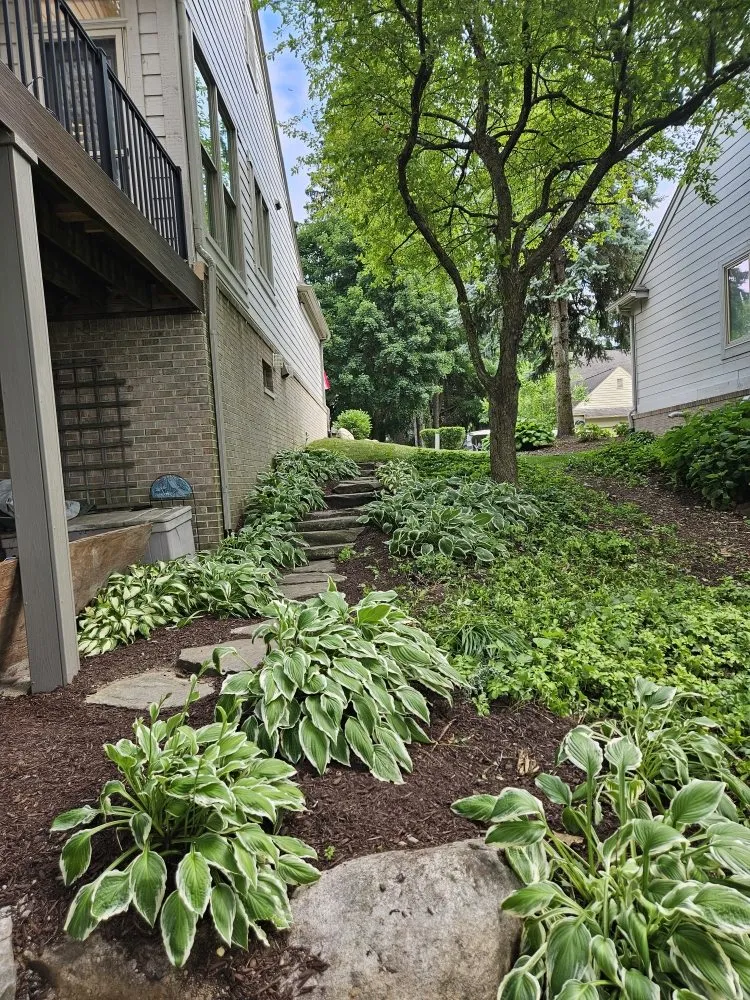 Custom outdoor landscaping in Howell, MI - Howell Hardscape