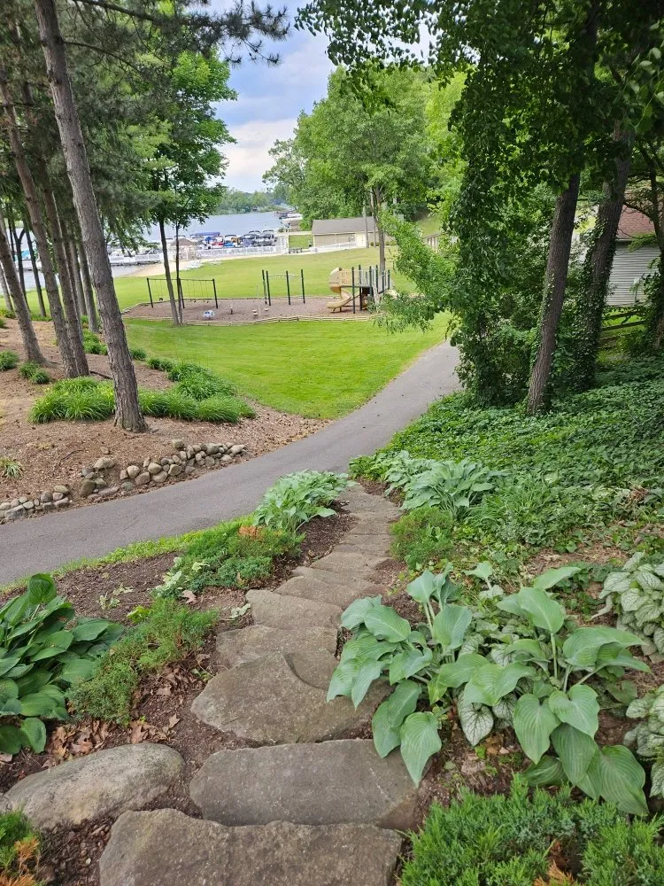Top-rated garden landscaping experts serving Howell, MI - Howell Hardscape
