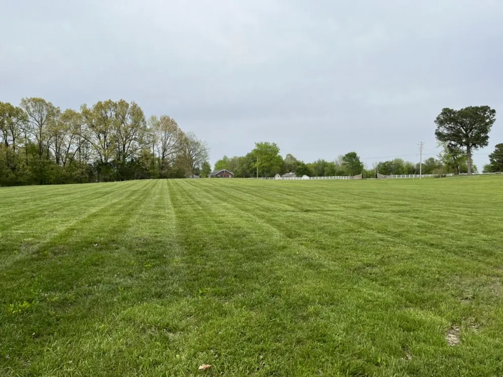 Trusted garden landscaping experts serving MURRAY, KY - Howes Affordable Lawn Care