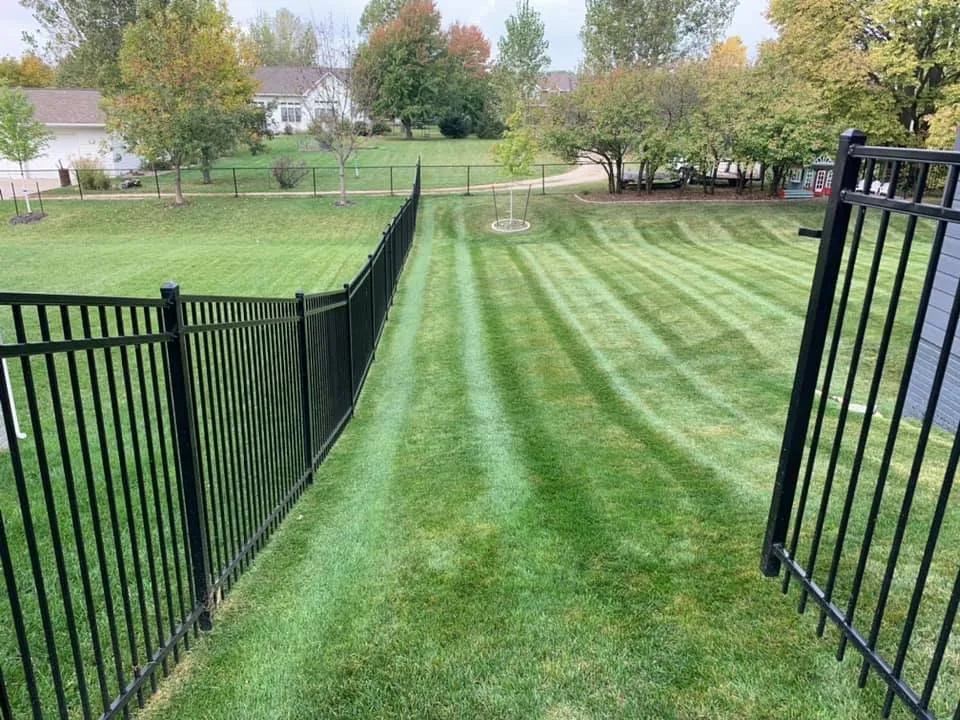 Top-rated garden landscaping for outdoor upgrades across Des Moines, IA - Howe’s Lawncare & Snow Removal