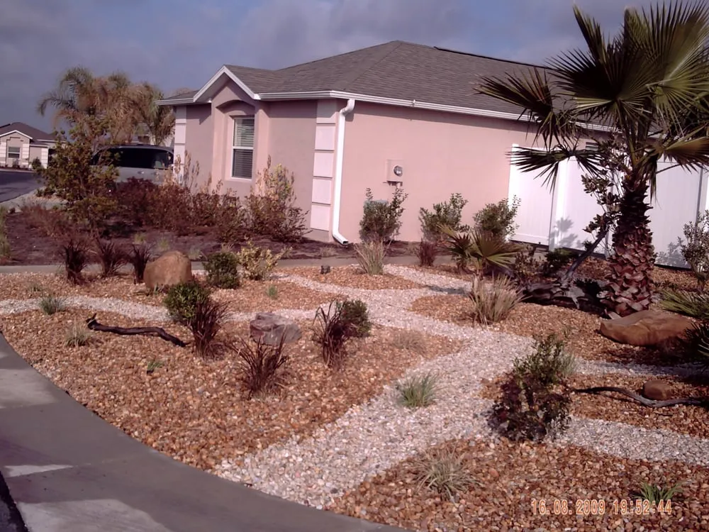 Expert garden landscaping in Howey-in-the-Hills, FL by Howey Lawn & Landscape