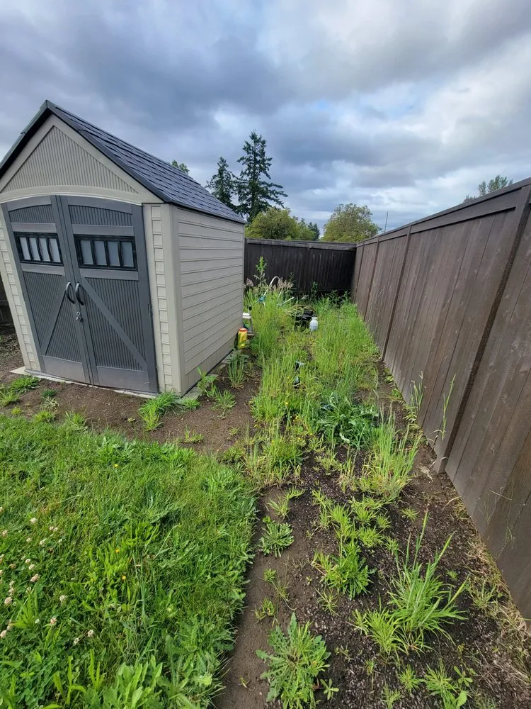 Reliable lawn mowing service in Salem, OR - Howton Landscape Maintenance