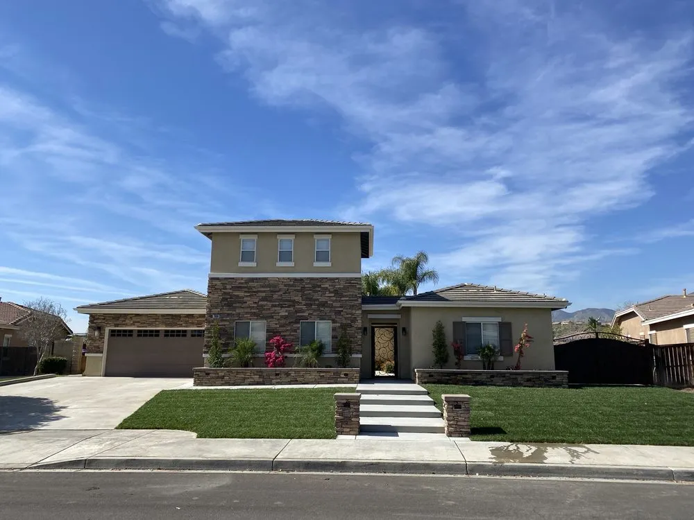 Top-rated lawn mowing service in Redlands, CA by Hoy Construction Landscaping