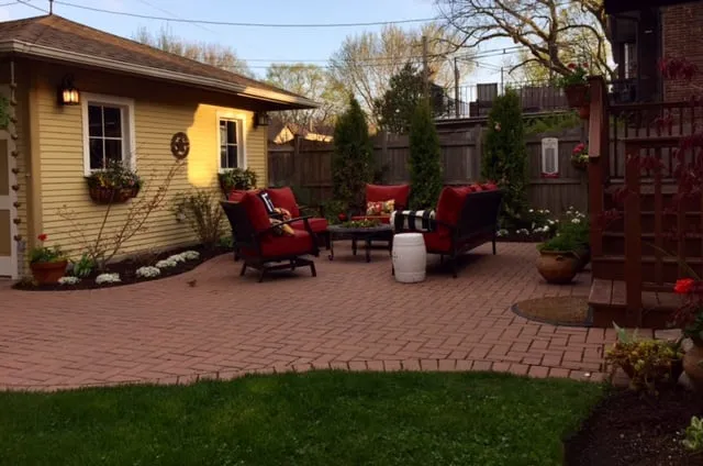 Reliable landscaping services experts serving Melrose Park, IL - Hoy Landscaping