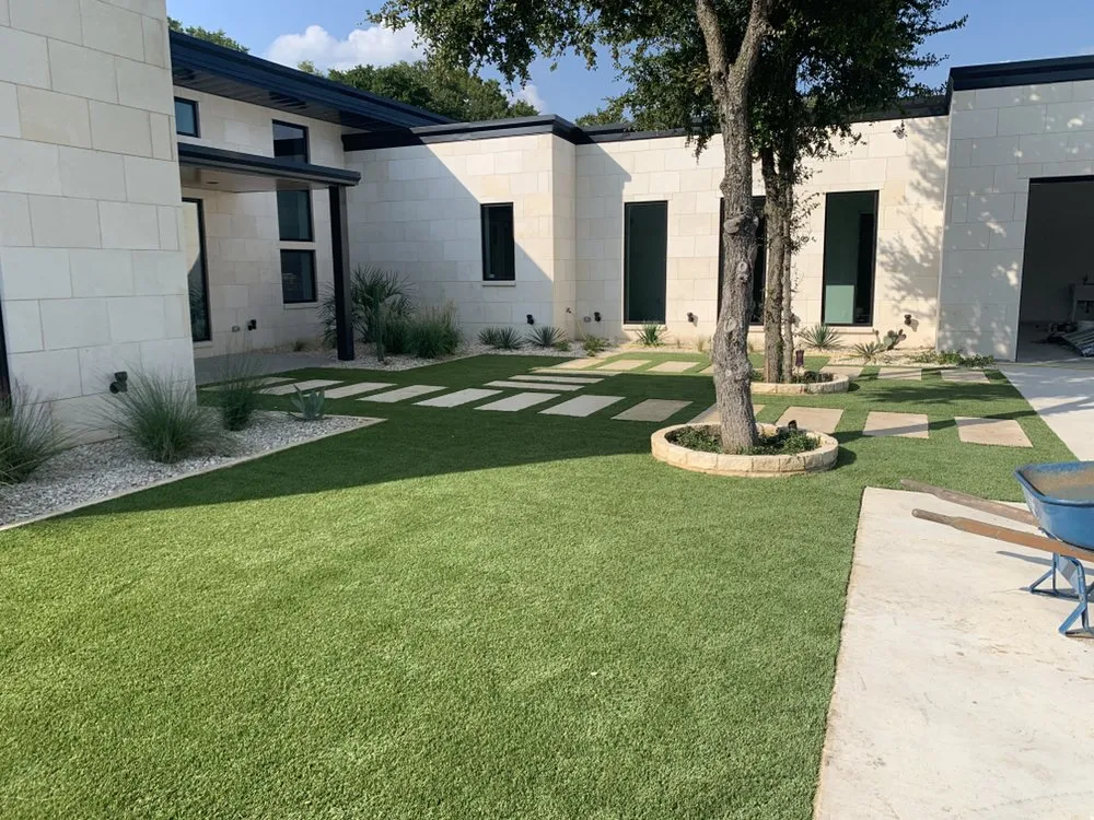 Reliable residential landscaping near you in Montgomery, TX by Hoyscapes