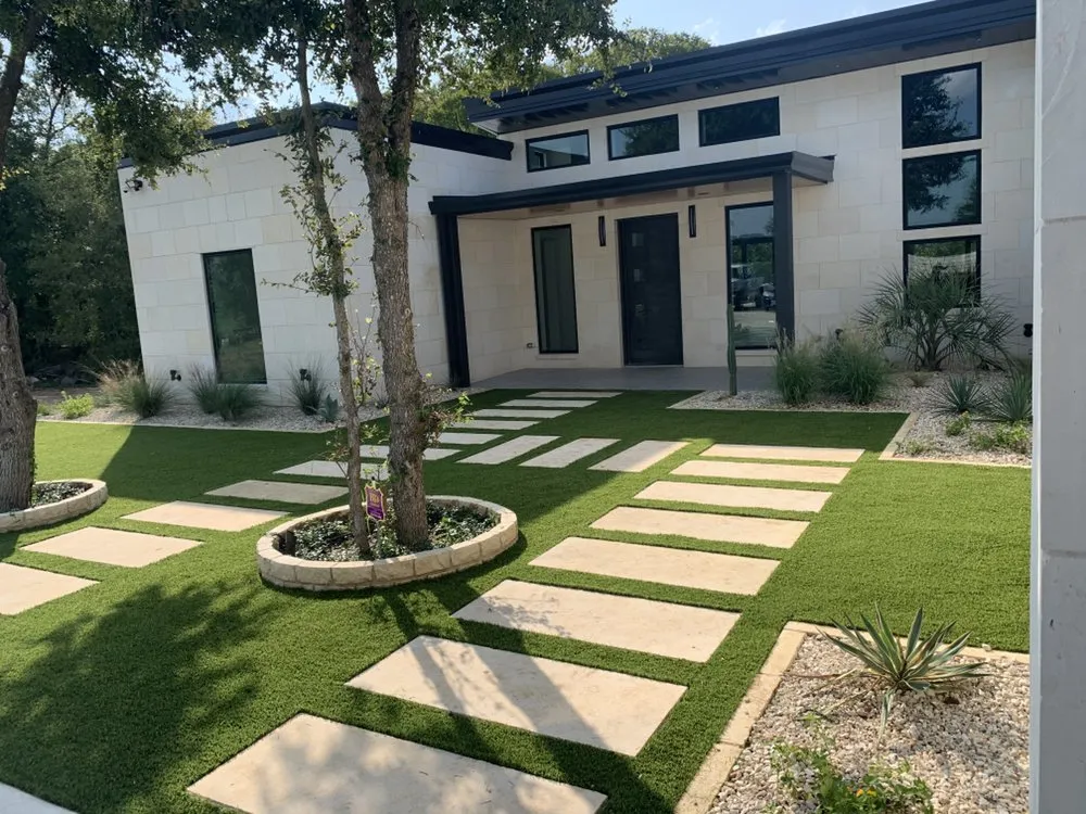Expert landscape design in Montgomery, TX by Hoyscapes