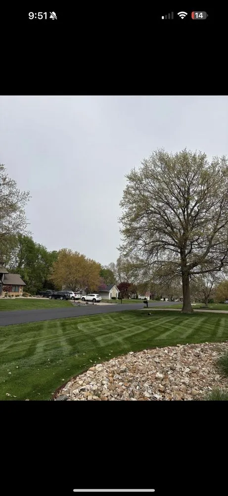 Affordable lawn care service near you across Quincy, IL - Hoyt Property Maintenance
