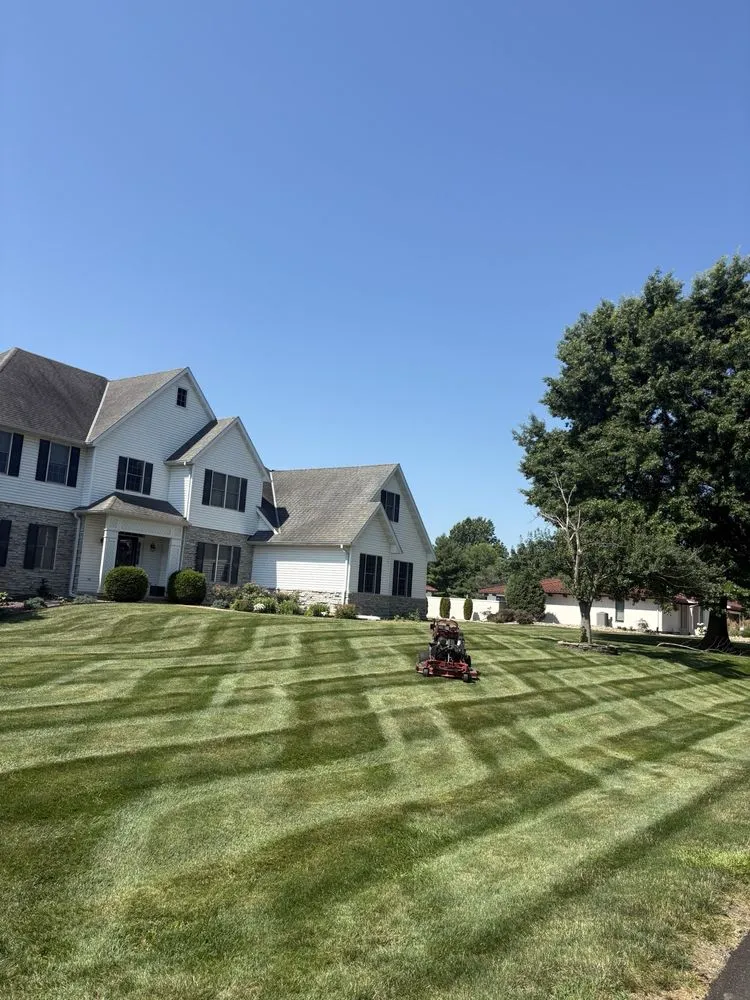 Top-rated outdoor landscaping in Quincy, IL by Hoyt Property Maintenance