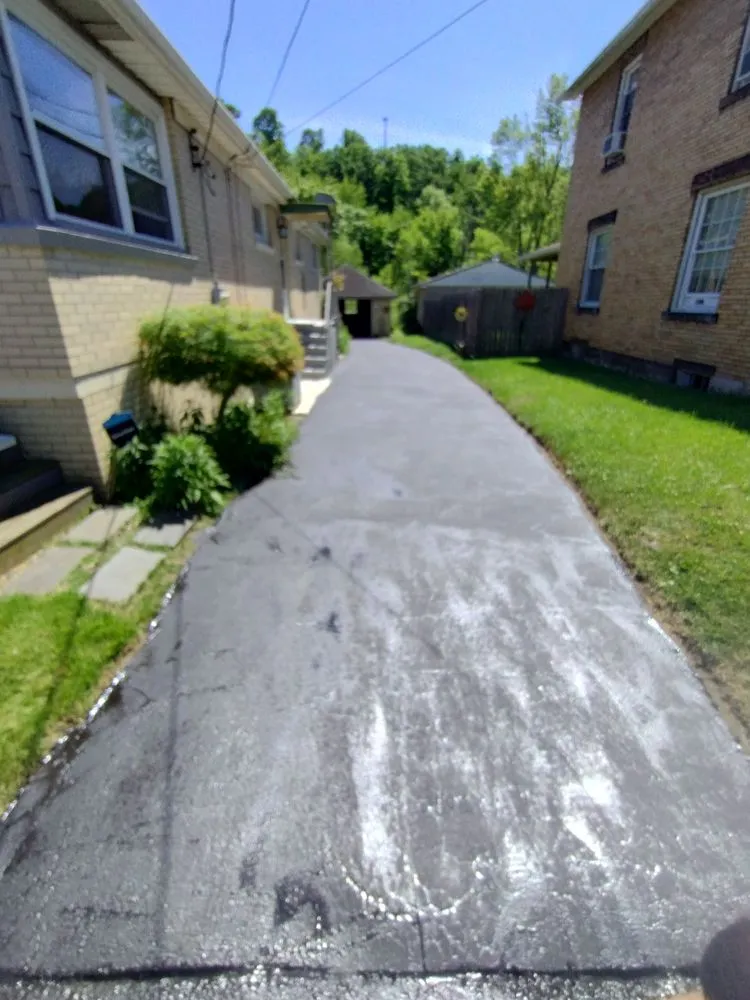 Custom lawn care service in Wampum, PA - H&P Construction & Landscaping