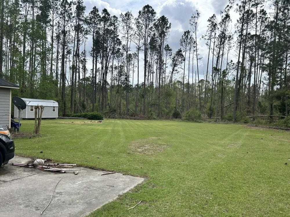 Custom lawn care service in Valdosta, GA - HP Mowing And Fencing