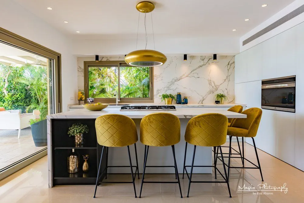 Professional garden landscaping experts serving Huntington Beach, CA - HQ Remodeling & Design