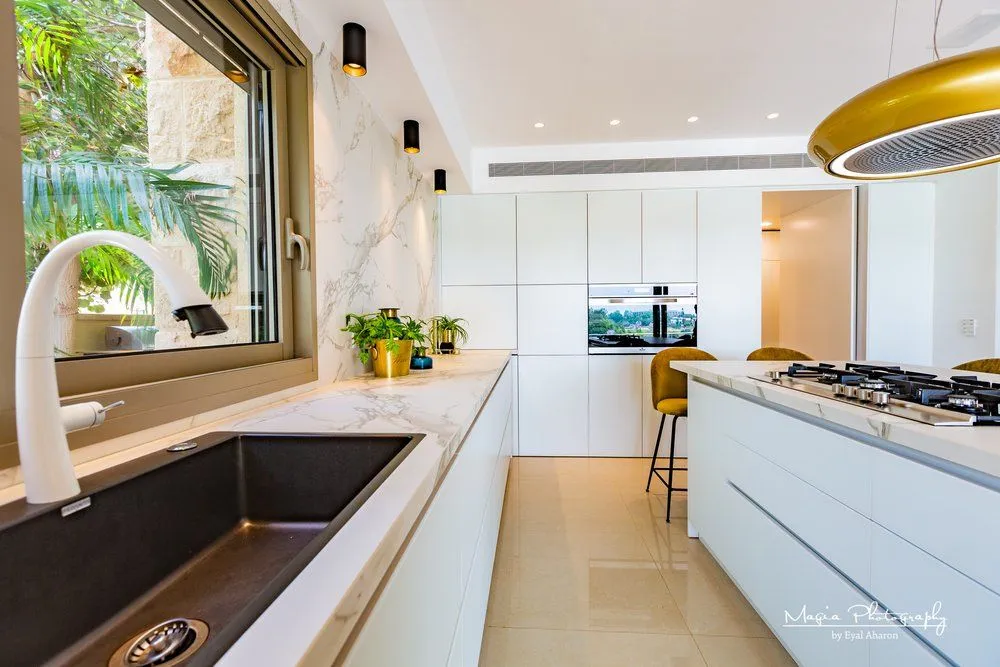 Local residential landscaping in Huntington Beach, CA by HQ Remodeling & Design