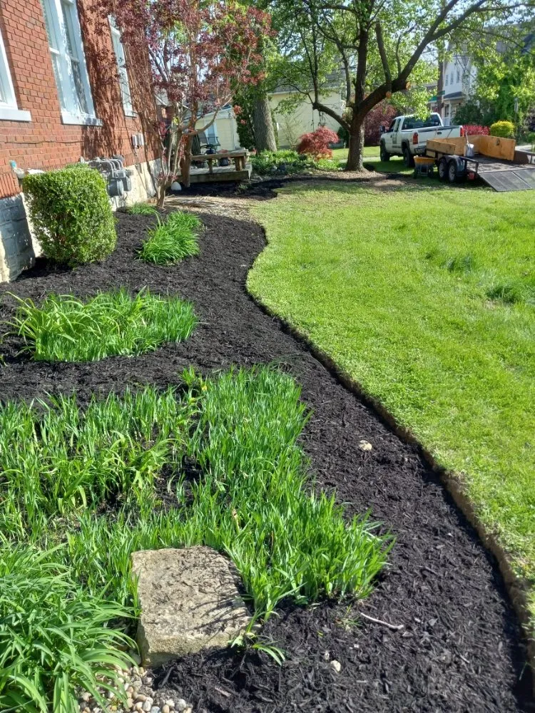 Professional outdoor landscaping experts serving Columbus, OH - HR Landscape