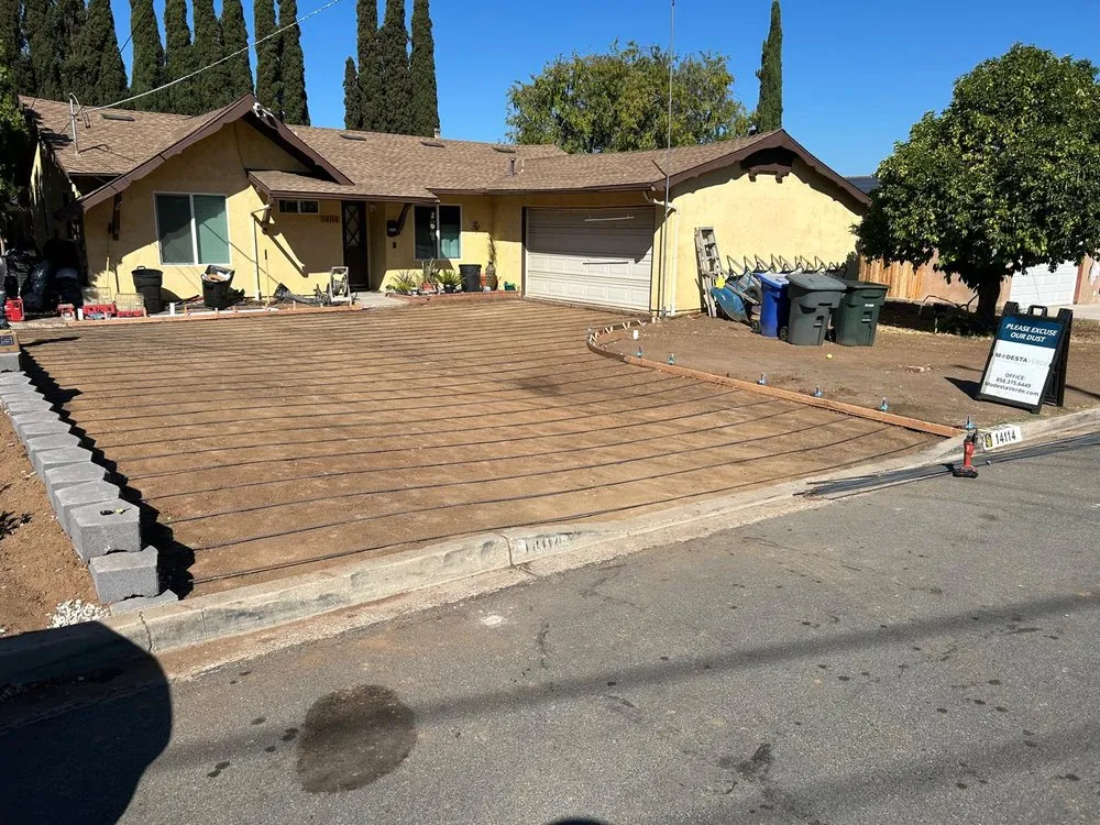 Top-rated garden landscaping in Escondido, CA by HR Landscape