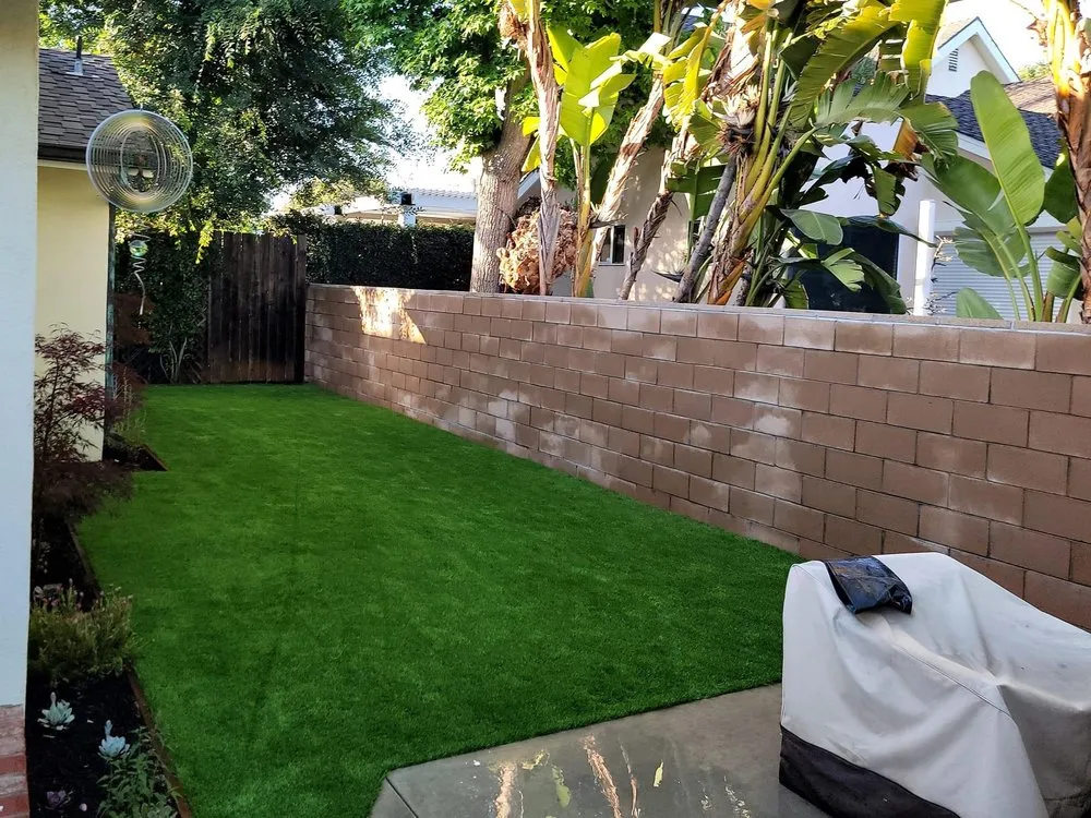 Affordable lawn mowing service in Los Angeles, CA by H&R Landscape
