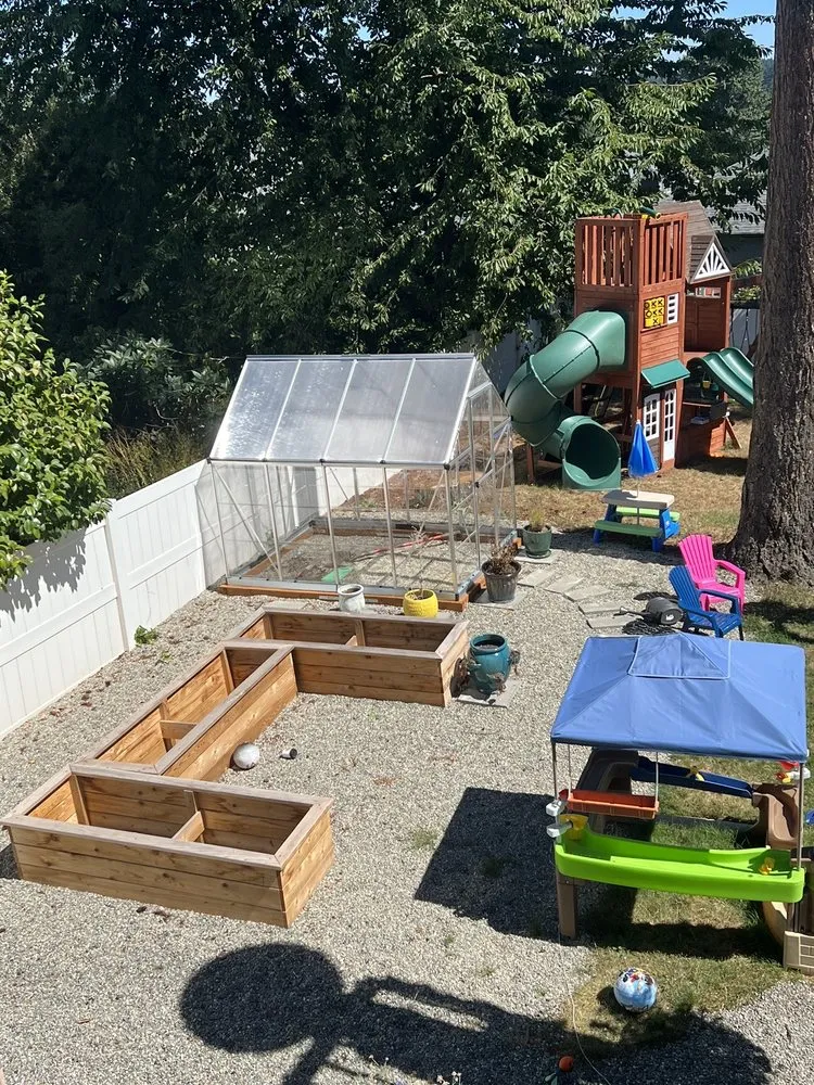 Professional lawn care service experts serving Marysville, WA - HR Landscaping Services