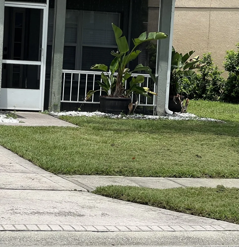 Professional lawn care service for homes across Orlando, FL - HR Lawn Care Services