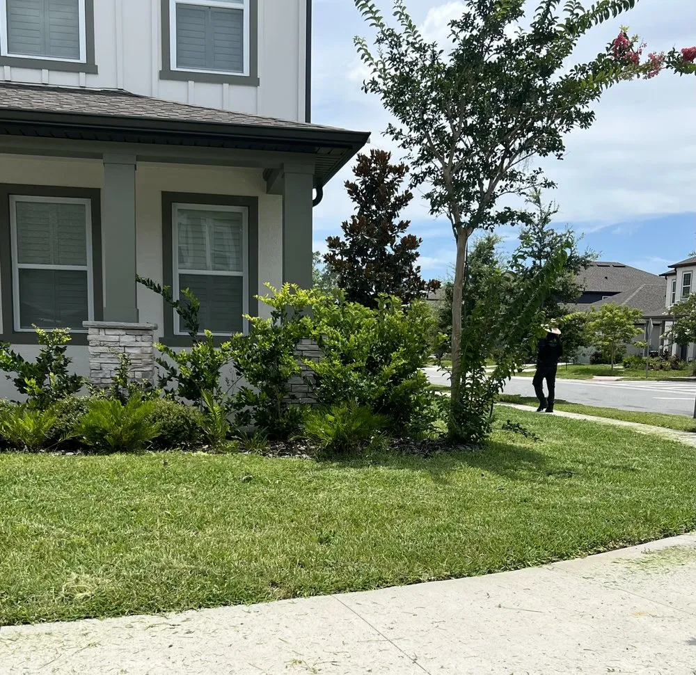 Expert residential landscaping in Orlando, FL by HR Lawn Care Services