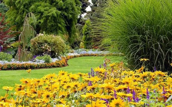 Professional garden landscaping experts serving Guntersville, AL - HRH Services