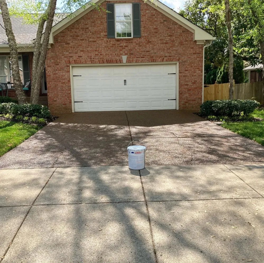 Affordable lawn care service experts serving Franklin, TN - HR’s Pressure Washing and Staining