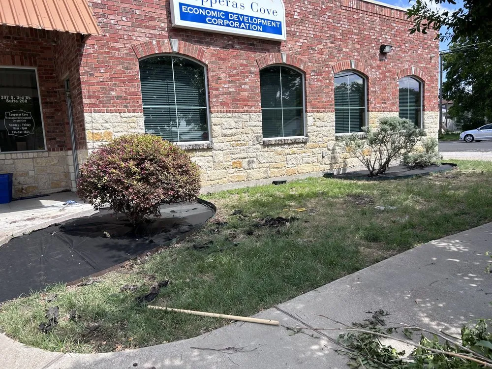 Professional residential landscaping for beautiful yards in Gatesville, TX by HSH Landscaping