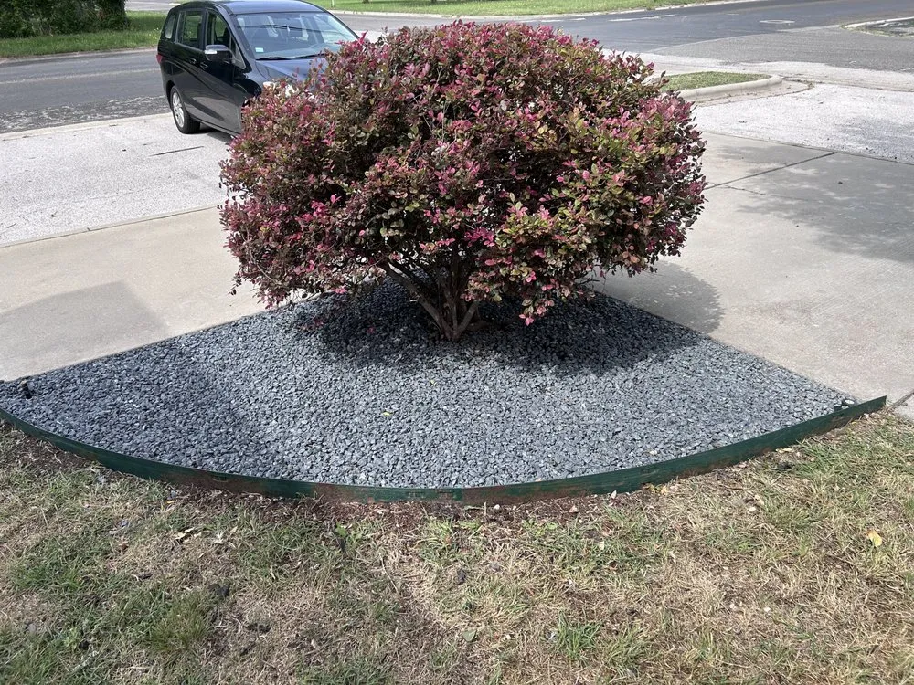 Professional garden landscaping experts serving Gatesville, TX - HSH Landscaping