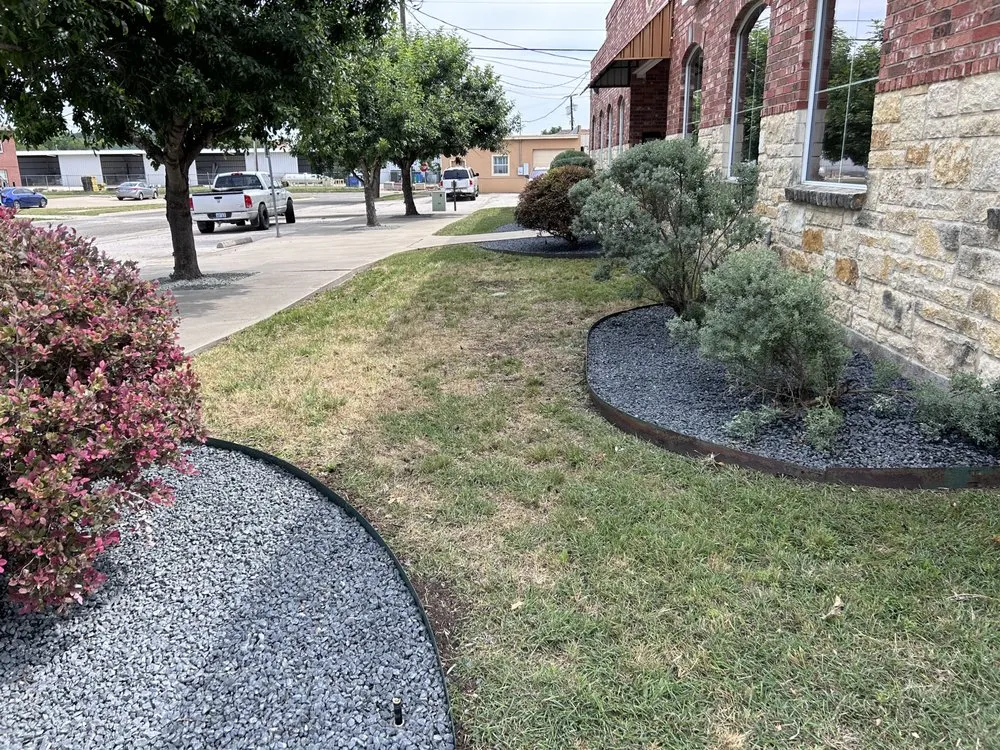 Professional yard cleanup service in Gatesville, TX - HSH Landscaping