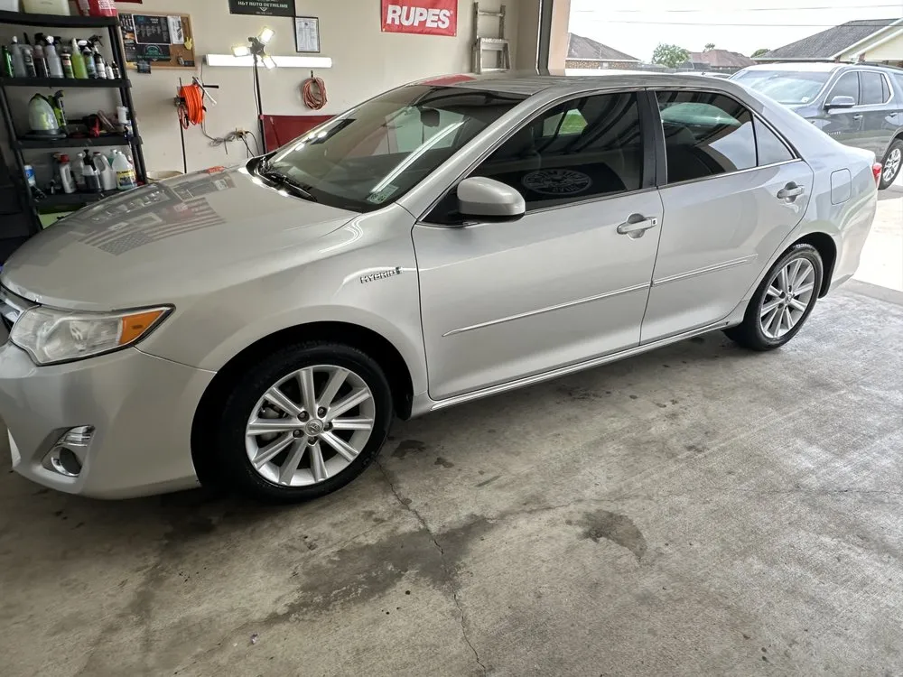 Professional yard cleanup service for beautiful yards in Patterson, LA by H&T Auto Detailing